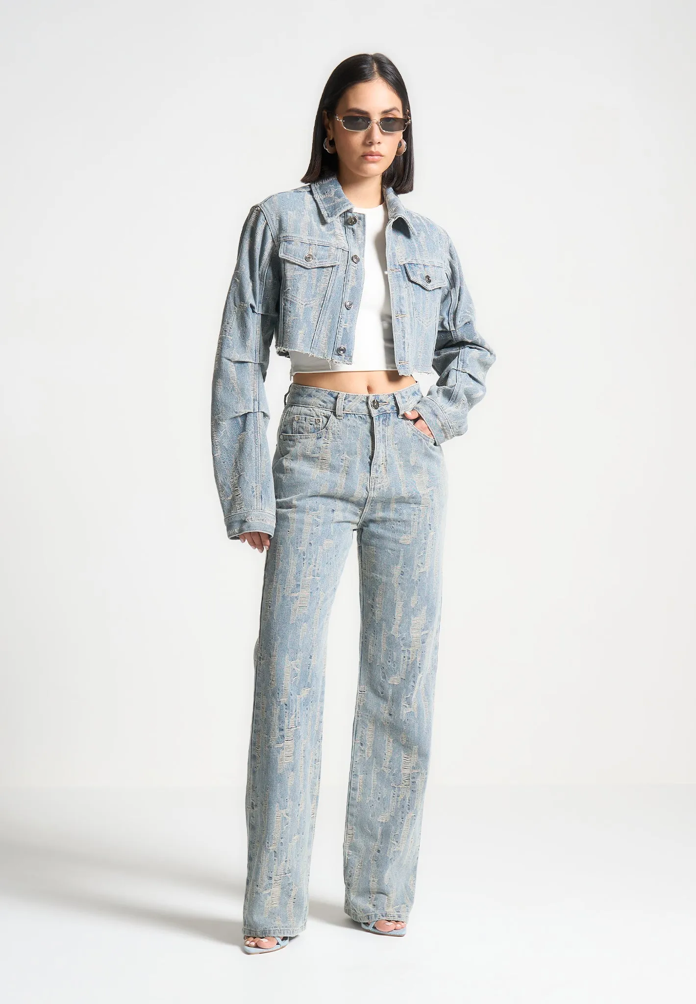 Distressed Boyfriend Jeans - Mid Blue