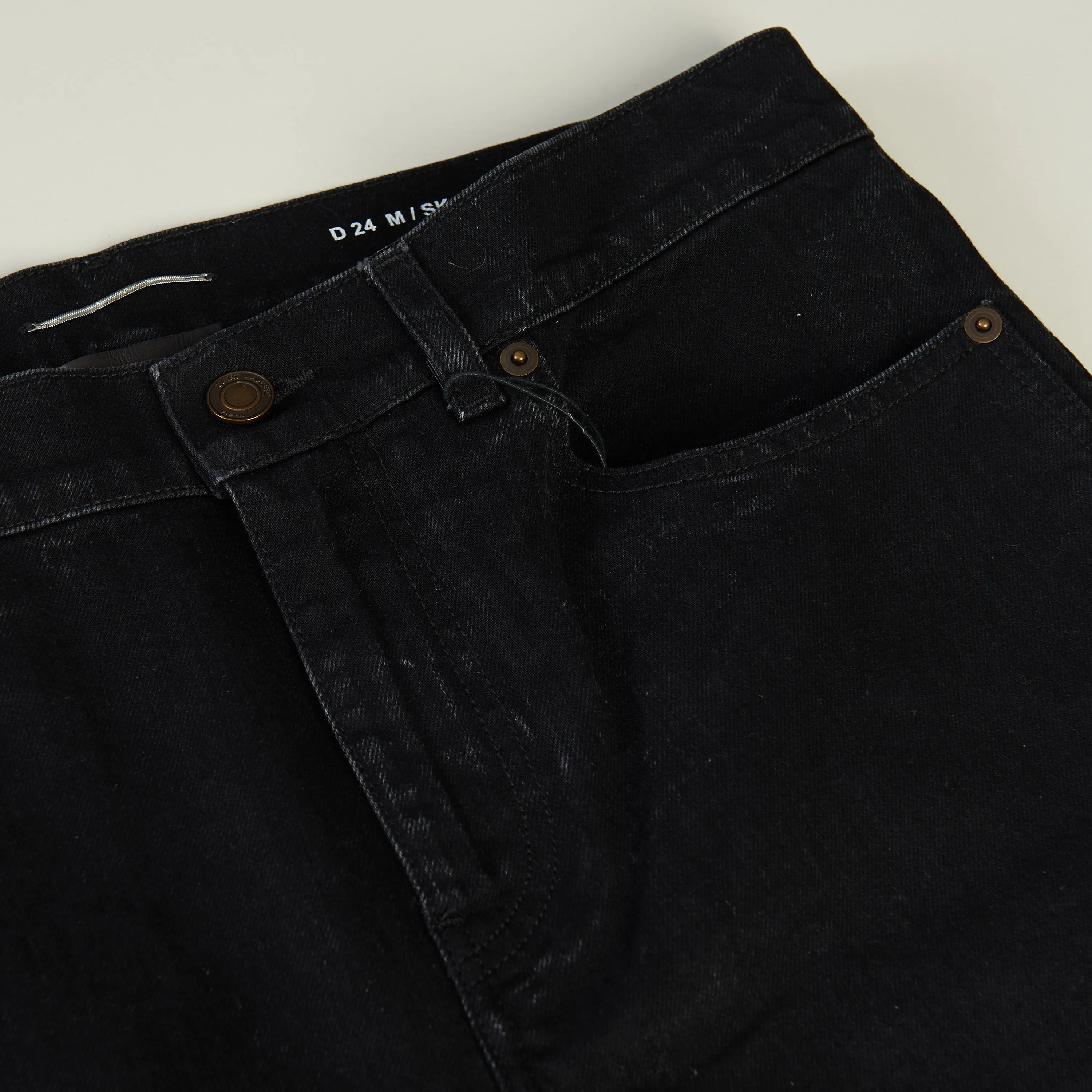 Skinny Jeans - Black Denim, Mid Rise, Five Pocket